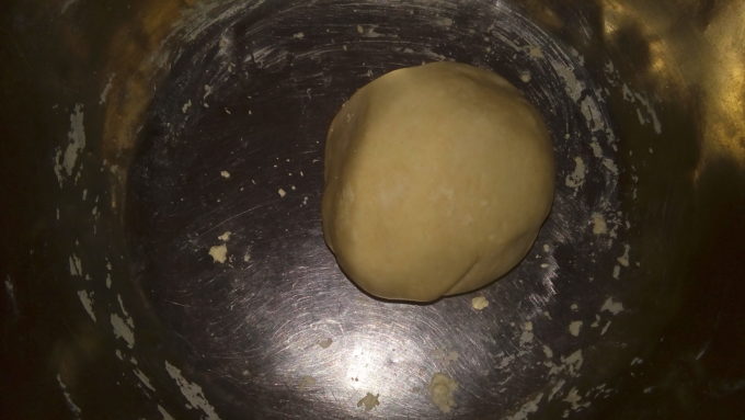海外でラーメンの麺作り